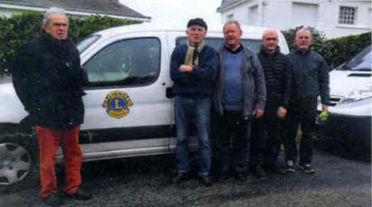 la voiture offerte par le Lions club